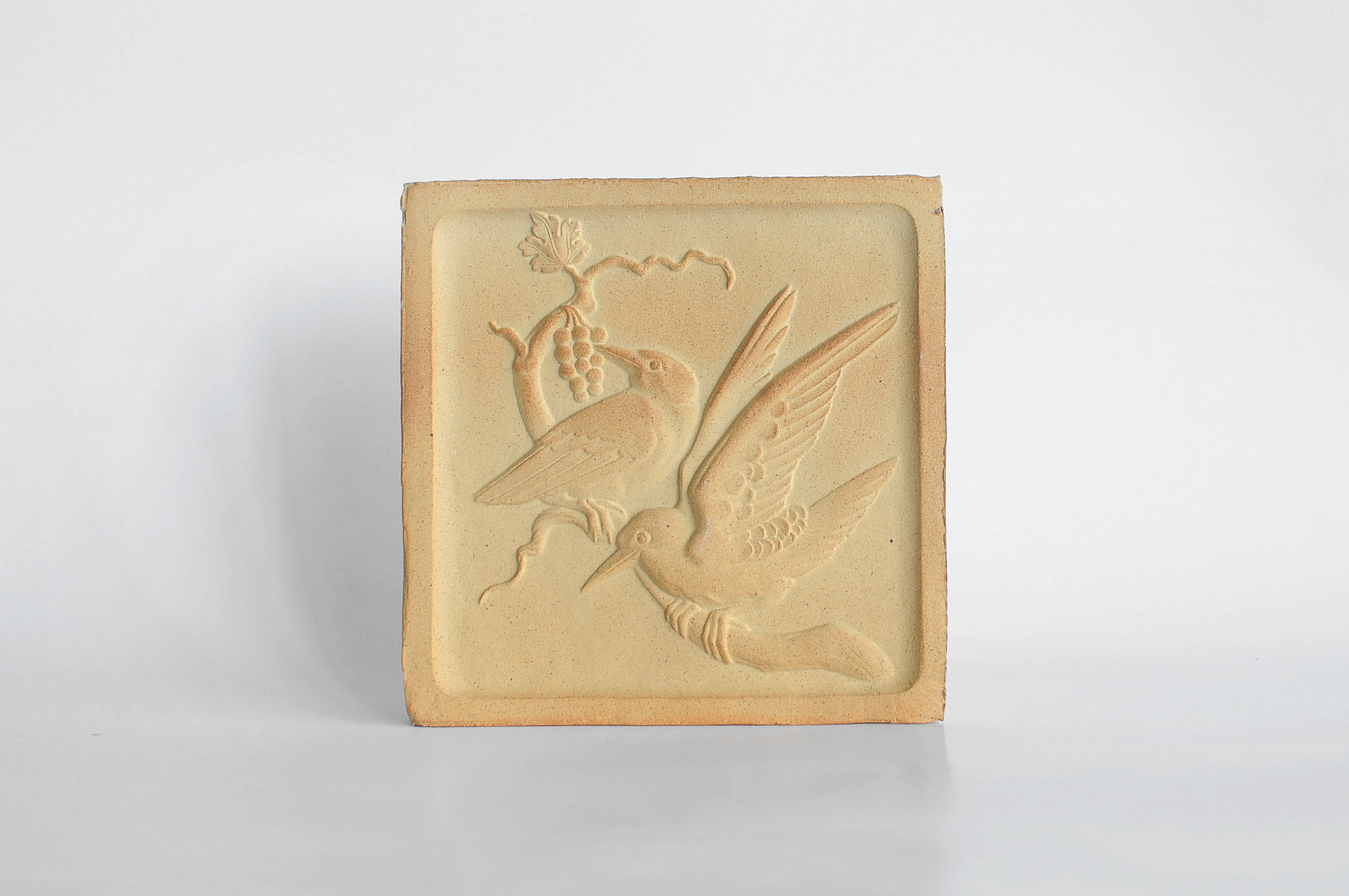 Изображение Хаусмарки Хаусмарка Галки с виноградом, римский кирпич