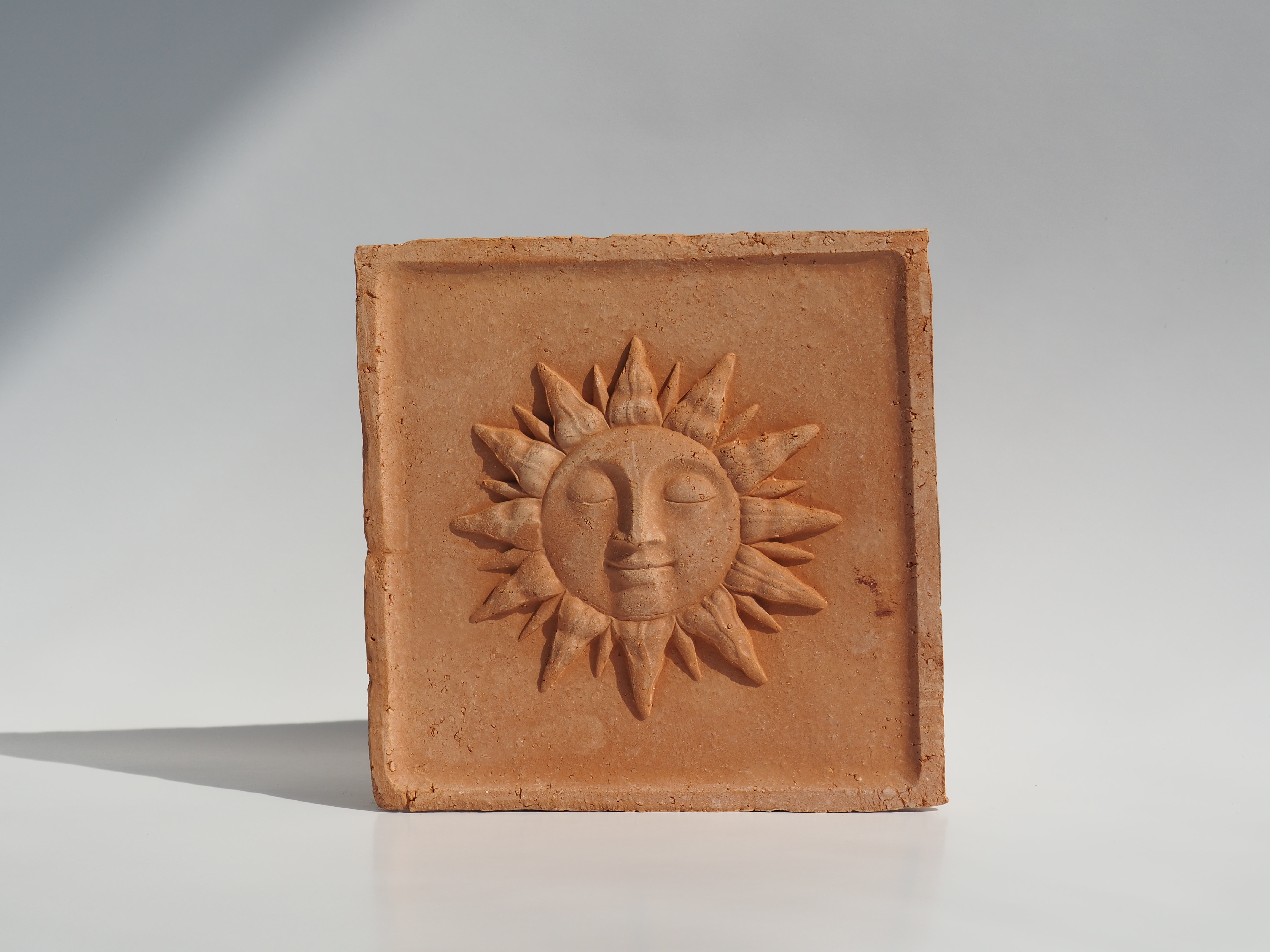 Изображение Хаусмарки Хаусмарка Солнце, терракота